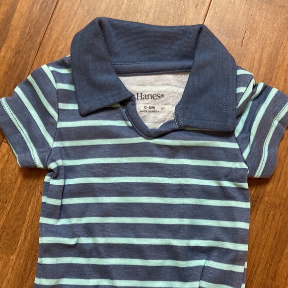 NWOT Lot of 3 Hanes Cotton Short Sleeve Collared Onesies 0-6 Months - Picture 2 of 10